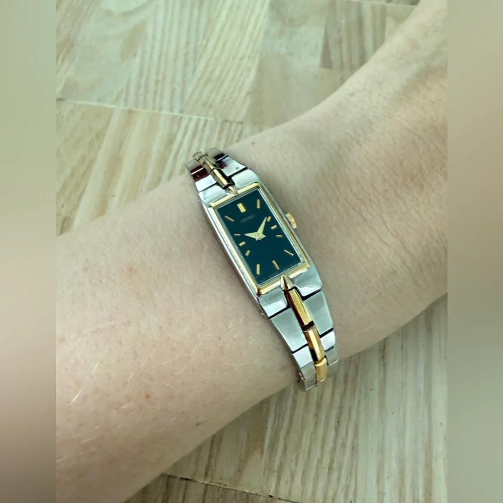 Seiko ladies two tone rectangular black dial dress watch NEW BATTERY